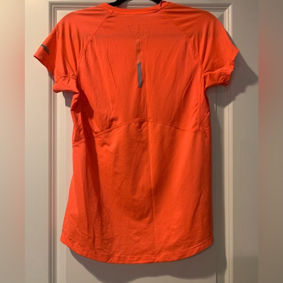 New Balance Ice 2.0 Tee Shirt Women’s Size Small - Picture 4 of 5